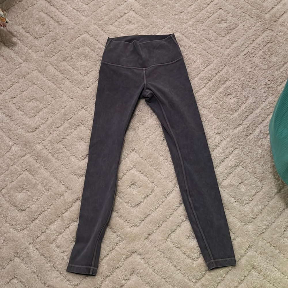 Lululemon wunder under leggings 28”